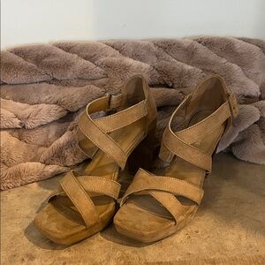 Anne Klein Tan Strappy Heels
